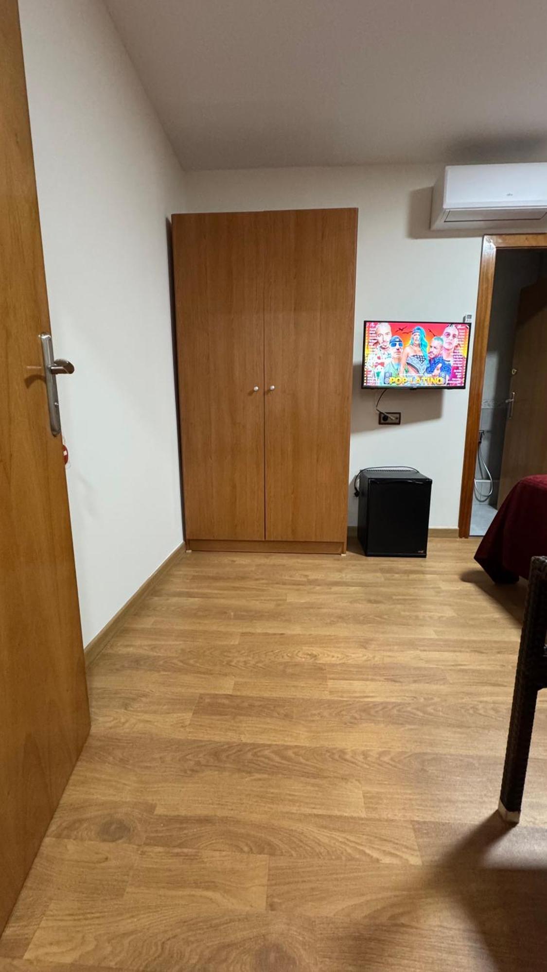 Hostal Madrazo Barcelona Exteriör bild