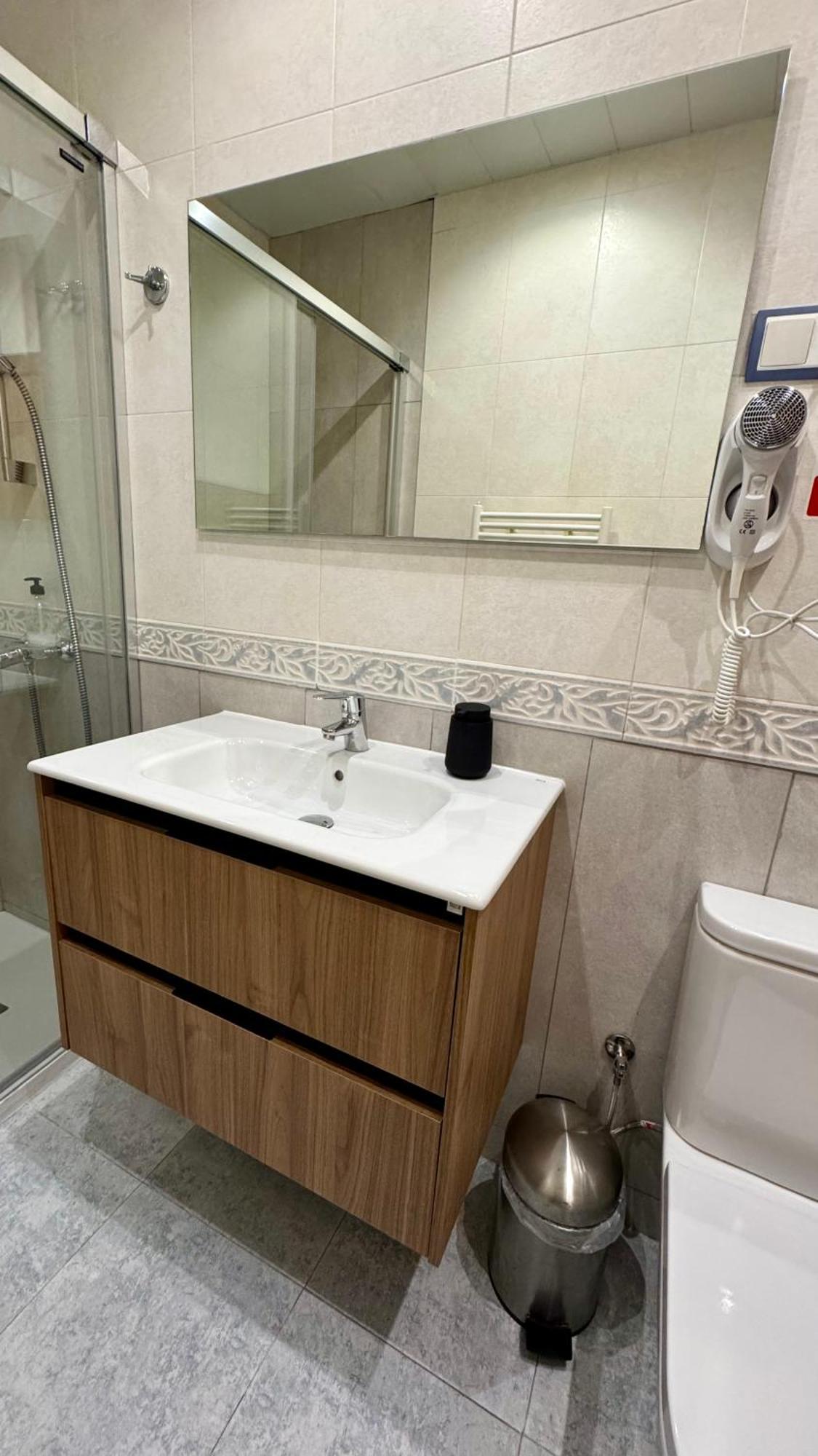 Hostal Madrazo Barcelona Exteriör bild