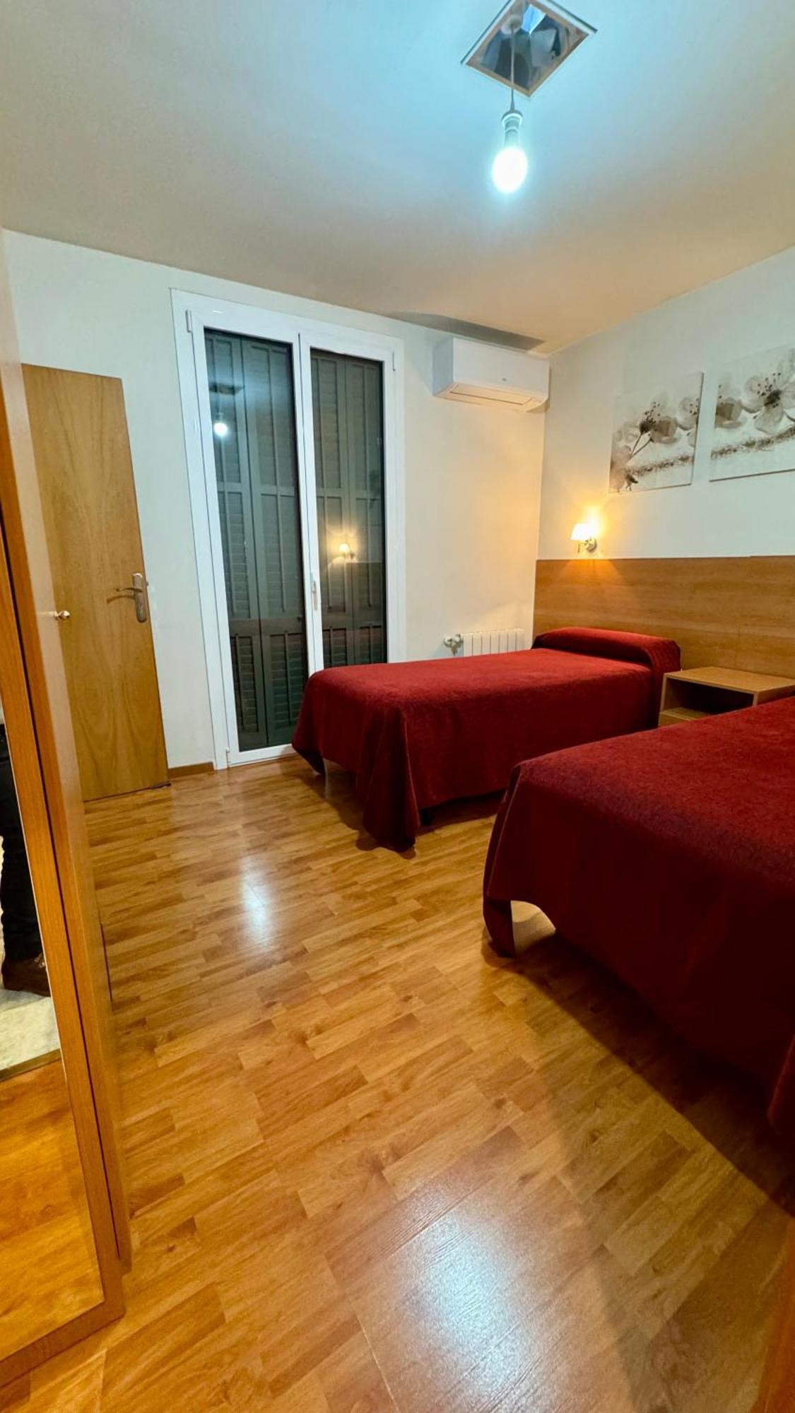 Hostal Madrazo Barcelona Exteriör bild
