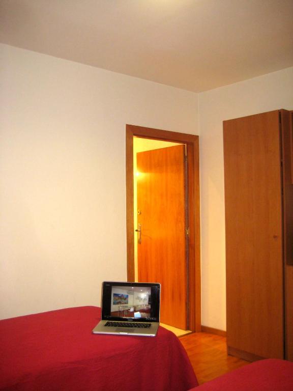 Hostal Madrazo Barcelona Rum bild